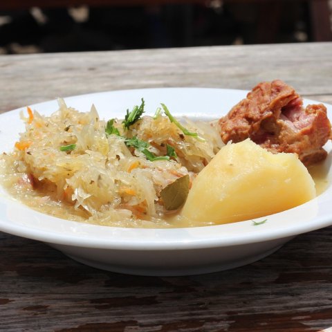 Zdjęcie: Pierogi z kapustą i grzybami: przepis wigilijny krok po kroku