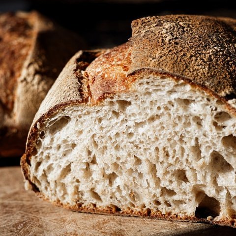 Zdjęcie: Dlaczego chleb nie wyszedł w domu? 8 typowych błędów pieczenia