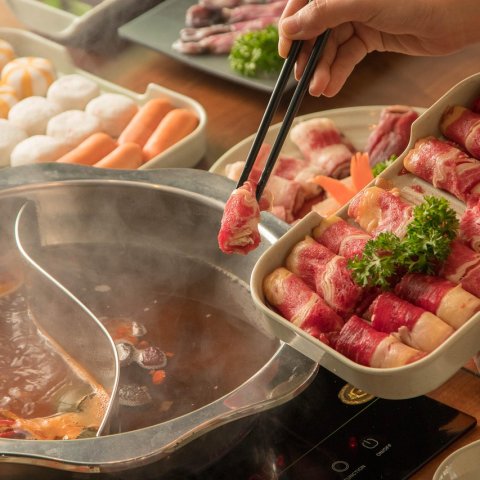 Zdjęcie: Sous-vide kurczak i wołowina: temperatury, czasy i wykończenie na patelni żeliwnej