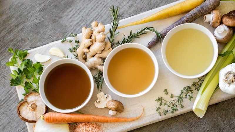 Zdjęcie: Resztki warzyw na aromatyczny wywar: co zbierać przez tydzień